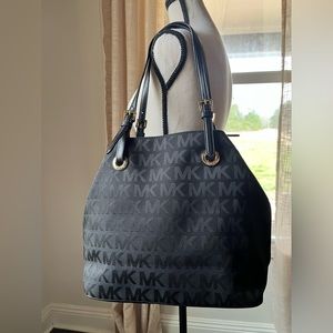 Michael Kors Black Leather Signature Shoulder Handbag Purse Tote Satchel Bag